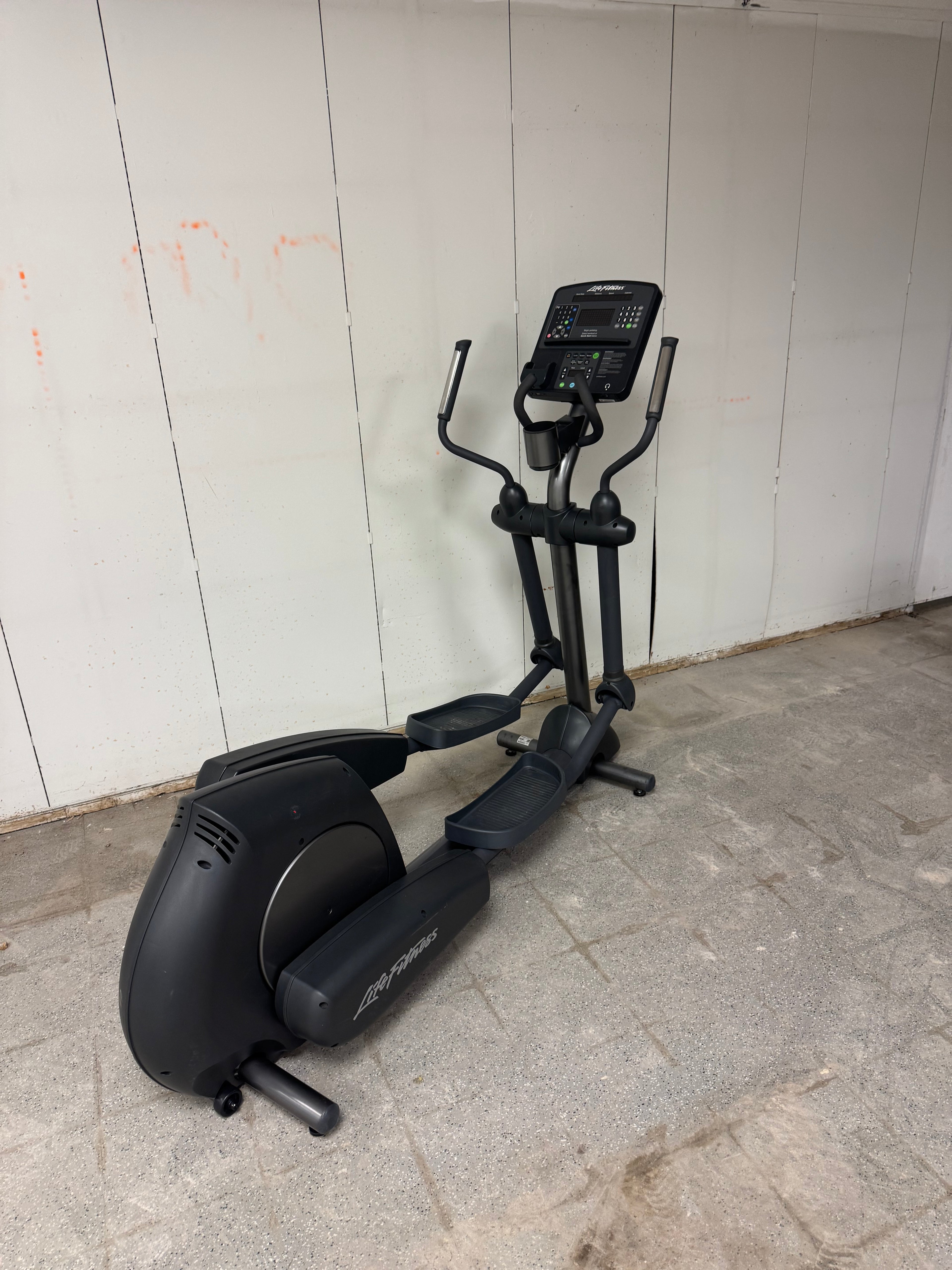 Life Fitness CLSX Elliptical