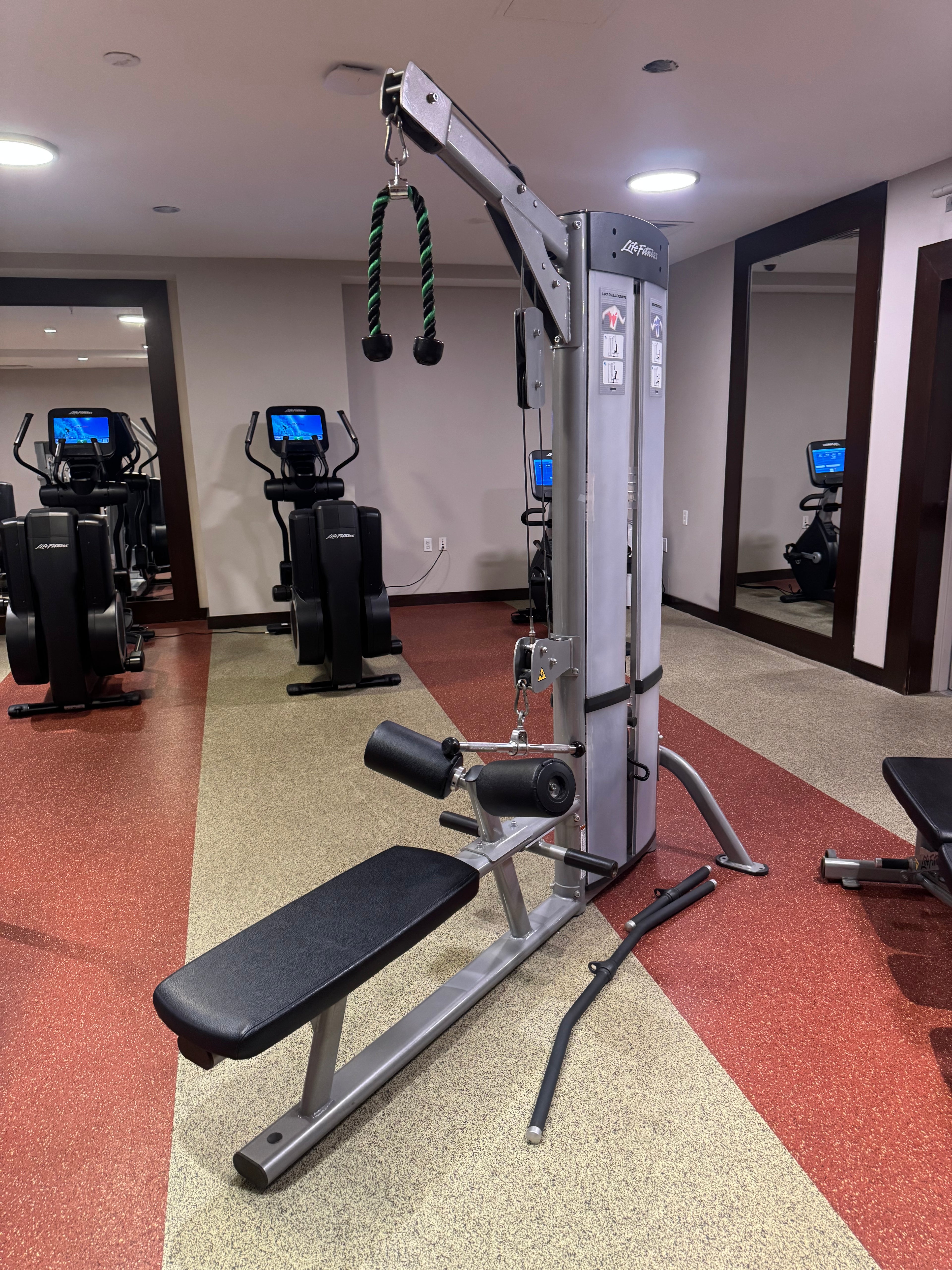 Life Fitness Optima Lat Pulldown/Row OSLR - Refurbished