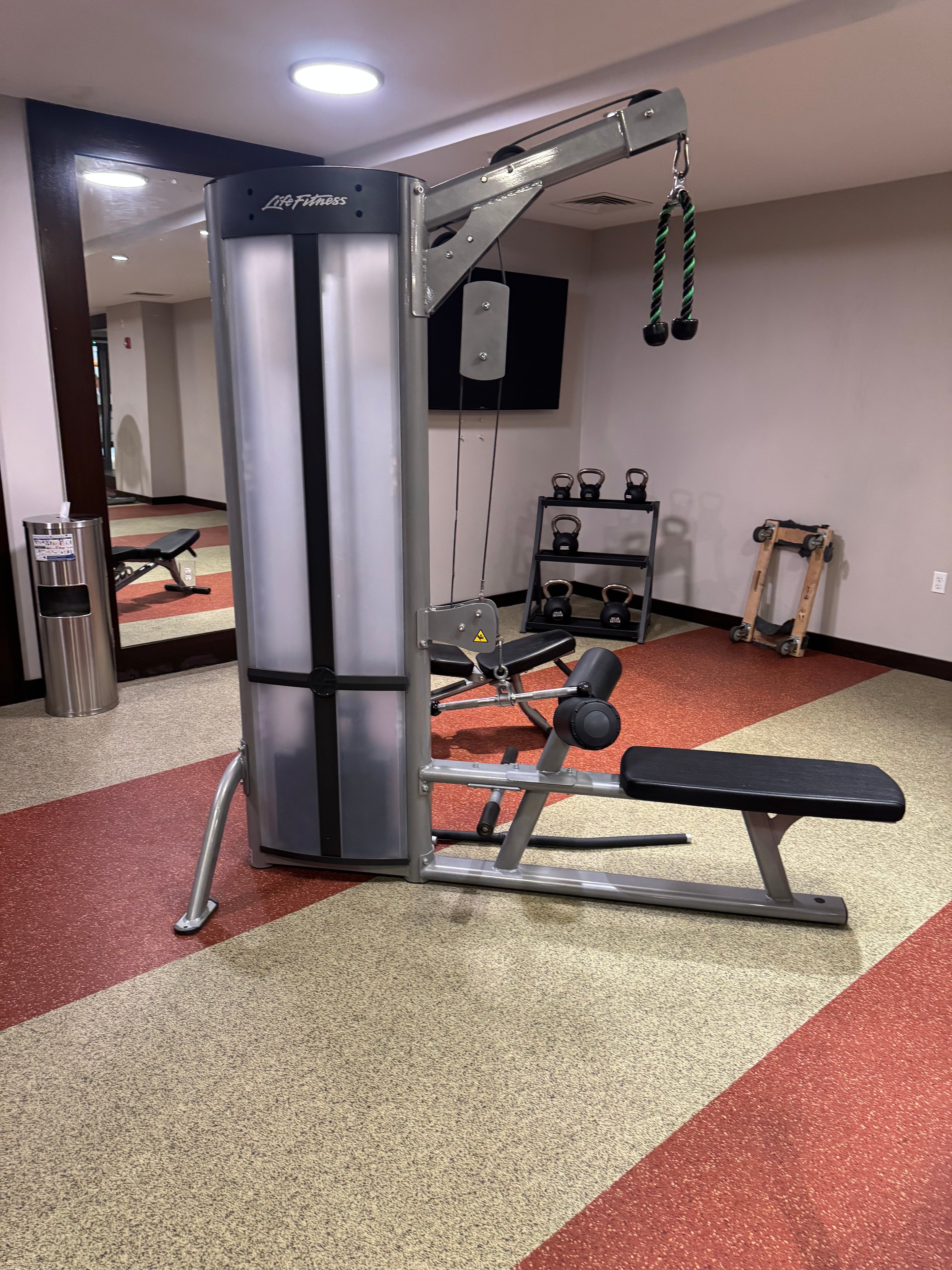 Life Fitness Optima Lat Pulldown/Row OSLR - Refurbished