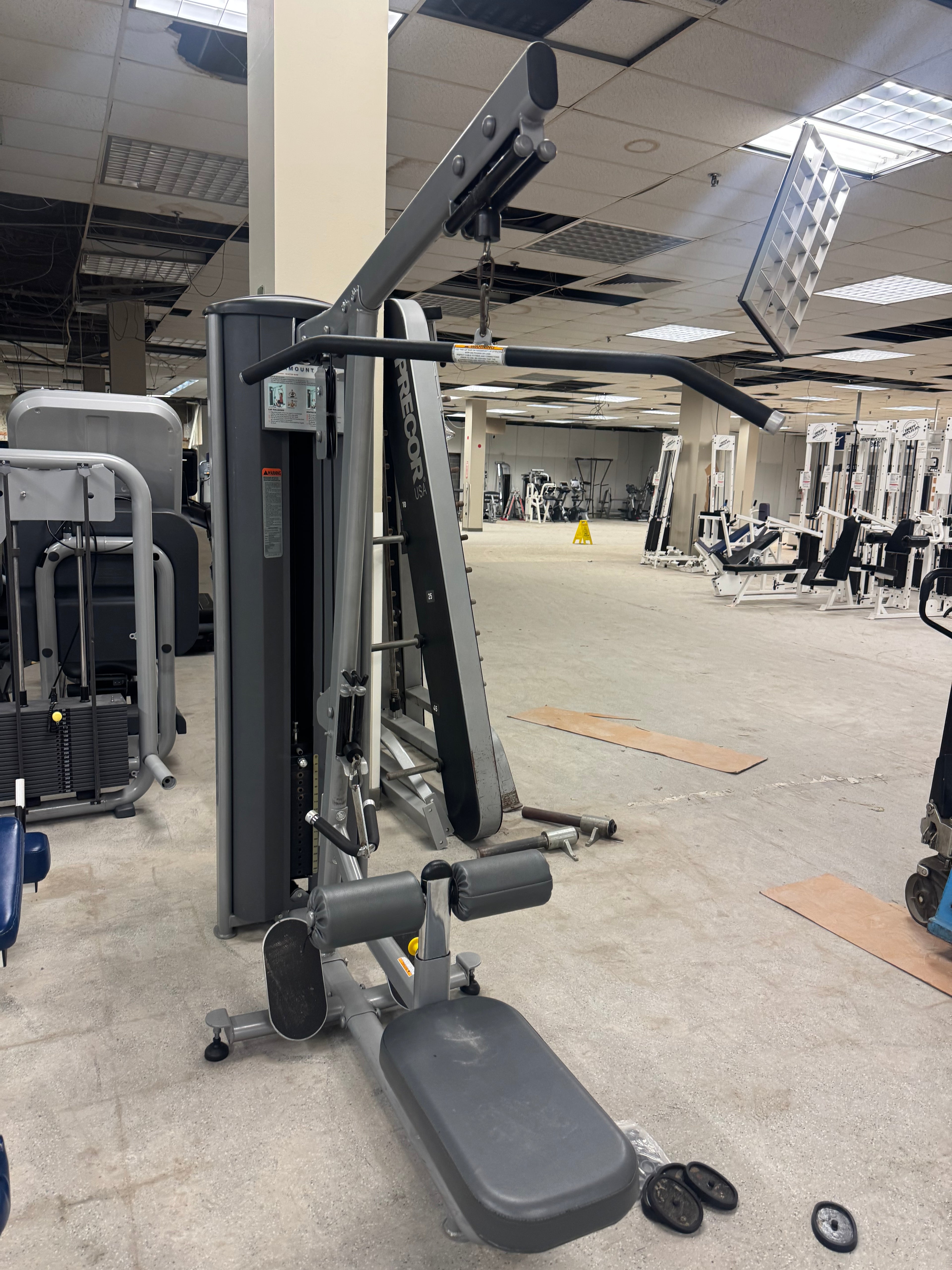Paramount FS-53 Lat Pulldown Seated Row