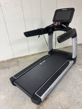 Life Fitness 95T Discover Treadmill W/ SE Console